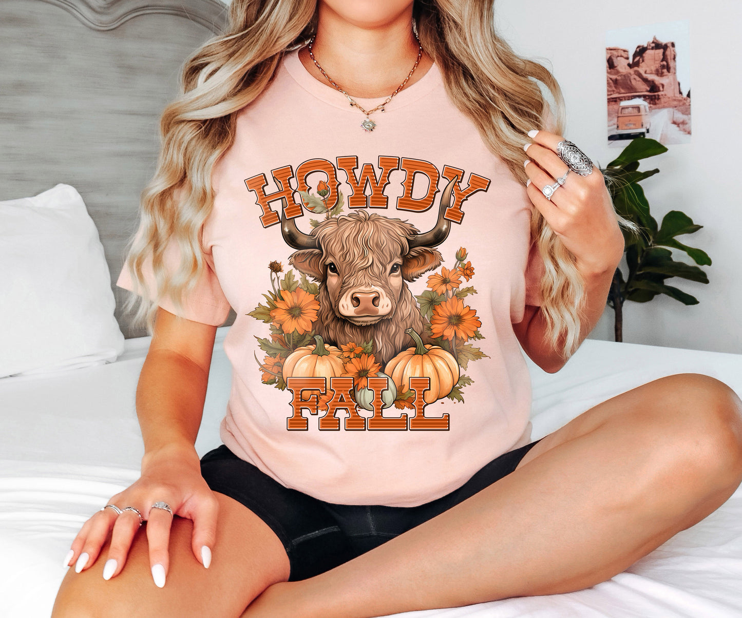 Howdy Cow Tshirt, Western Shirt, Cow Shirt,Pumpkin Shirt,Fall Shirt,Western Cow Shirt,Fall Gifts,Cow Pumpkin Shirt,Gift for Her,Gift for Him
