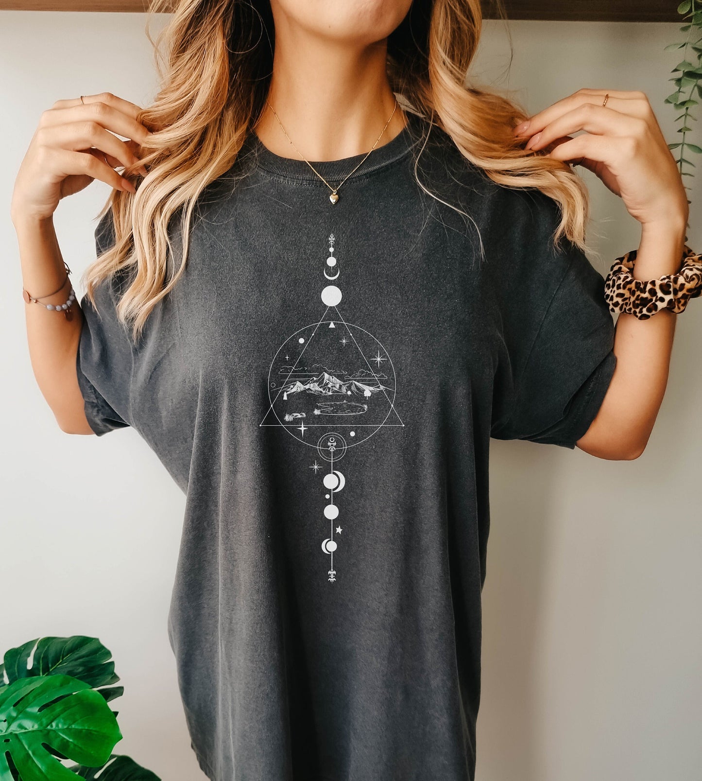Mystic Tshirt, Astronomy Tee, Astology Lover TShirt, Celestial Tshirt, Moon Phase Shirt, Cute Boho Tee, Witchy Shirt, Mystic Moon Shirt