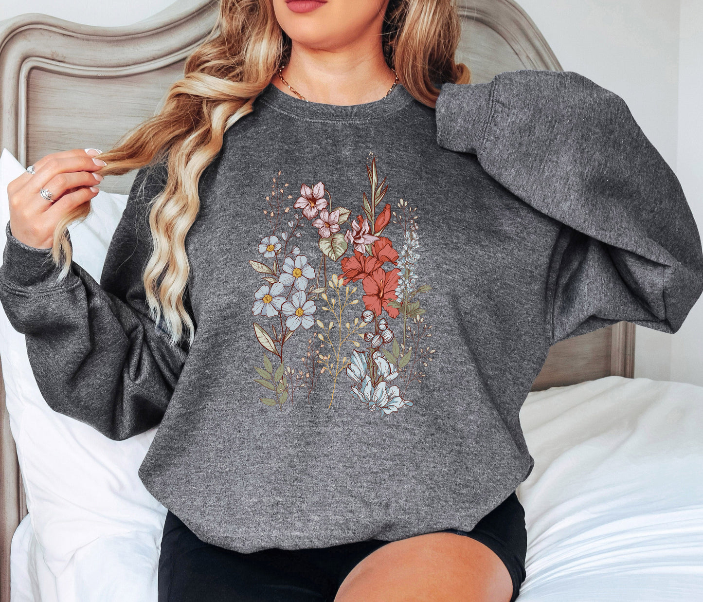 Pressed Flowers Sweatshirt,Flower Sweatshirt,Wildflowers Sweatshirt,Girlfriend Gift,Botanical Hoodie,Flower Girl Gift