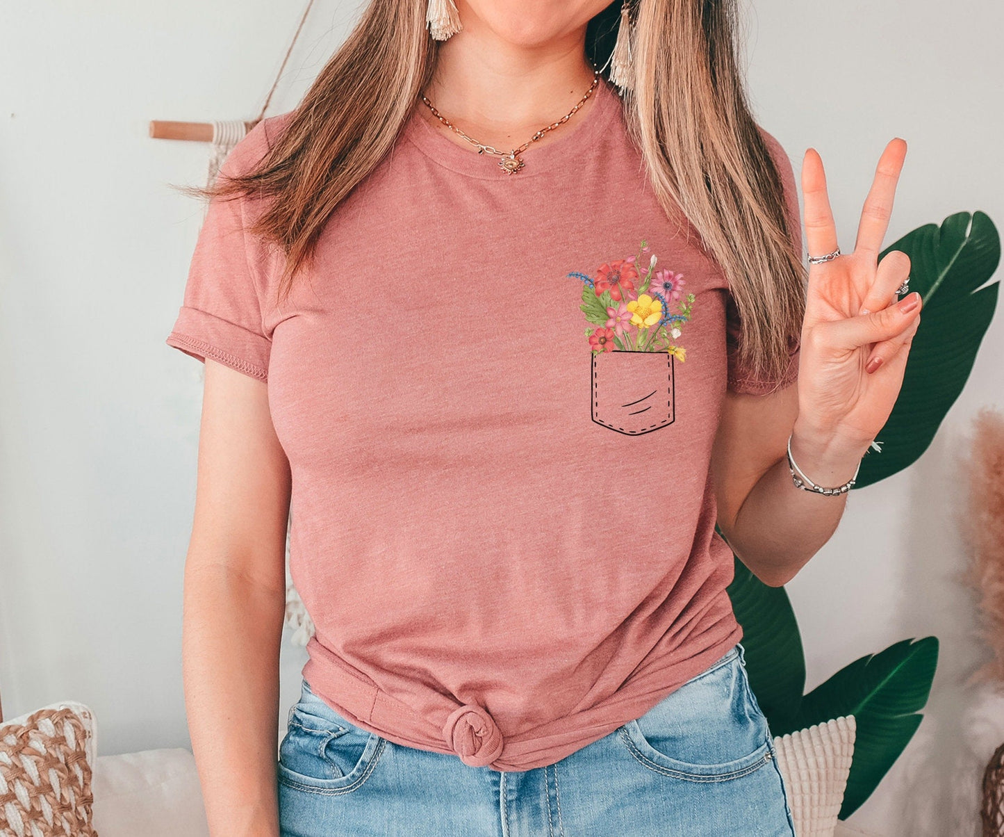 Flower Pocket Shirt, Flower Shirt, Mothers Day Gift, Flower Girl Shirt, Mom Shirt, Birthday Gift, Mom Gift, Birthday Shirt, Gift for Her