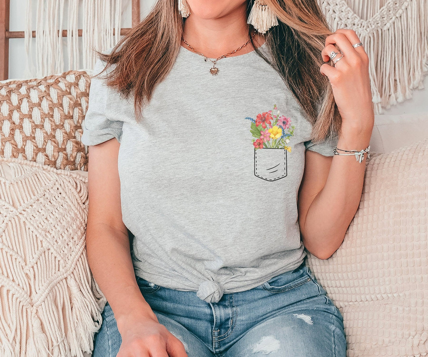 Flower Pocket Shirt, Flower Shirt, Mothers Day Gift, Flower Girl Shirt, Mom Shirt, Birthday Gift, Mom Gift, Birthday Shirt, Gift for Her