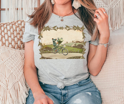 Frog Couple Tshirt, Funny Shirt, Frog Lover Gift, Animal Shirt, Frog Shirt, Animal Lover, Frog And Toad Shirt, Gift for Him, Gift for Her