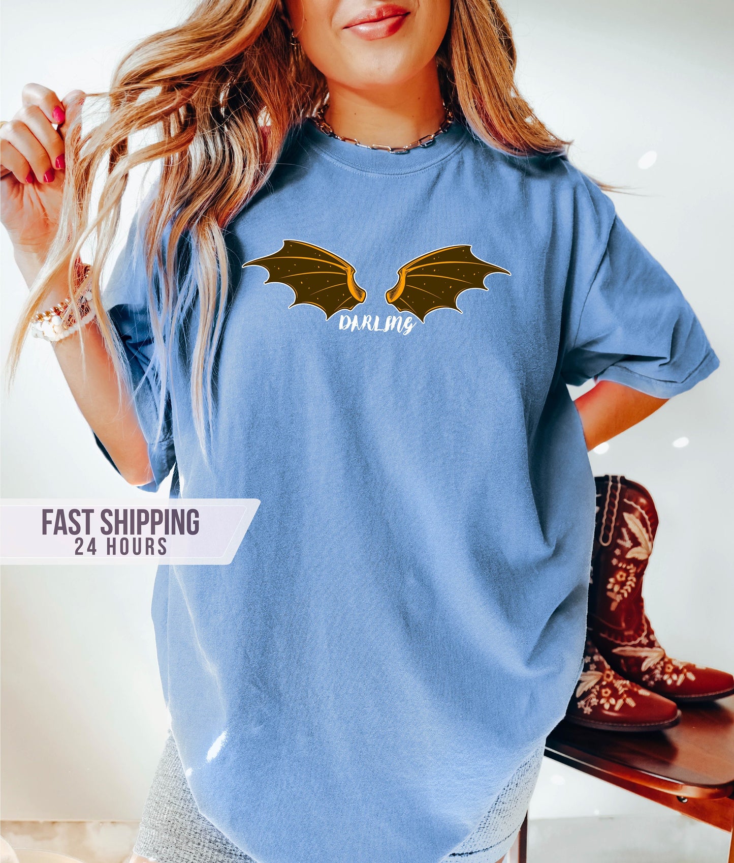 The Darling Tshirt,Wing Shirt, Darling Shirt, Girlfriend Gift, Boyfriend Gift, Country Music Shirt, Concert Shirt, Gift for Her,Gift for Him