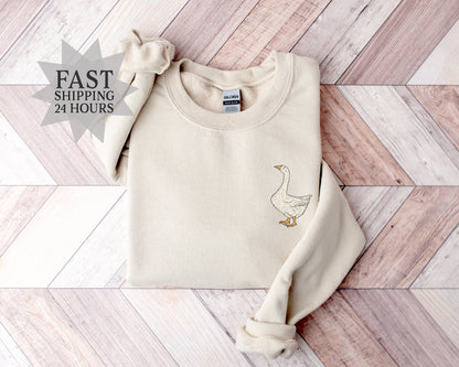Silly Goose Sweatshirt, Funny Sweatshirt, Goose Sweatshirt, Silly Goose Hoodie, Trendy Sweatshirt, Crewneck Sweatshirt, Gift for Her