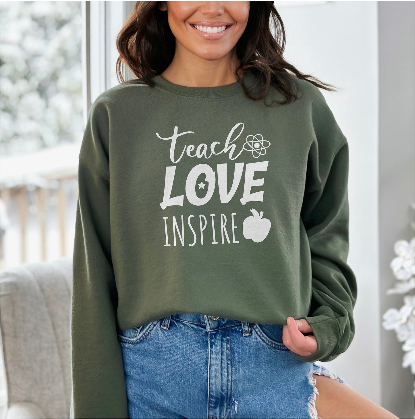 Teach Love Inspire Sweatshirt, Teacher Sweatshirt, Teach Sweatshirt, Teacher Gifts, Teacher Hoodie, Teacher Gift, Back to School Gift