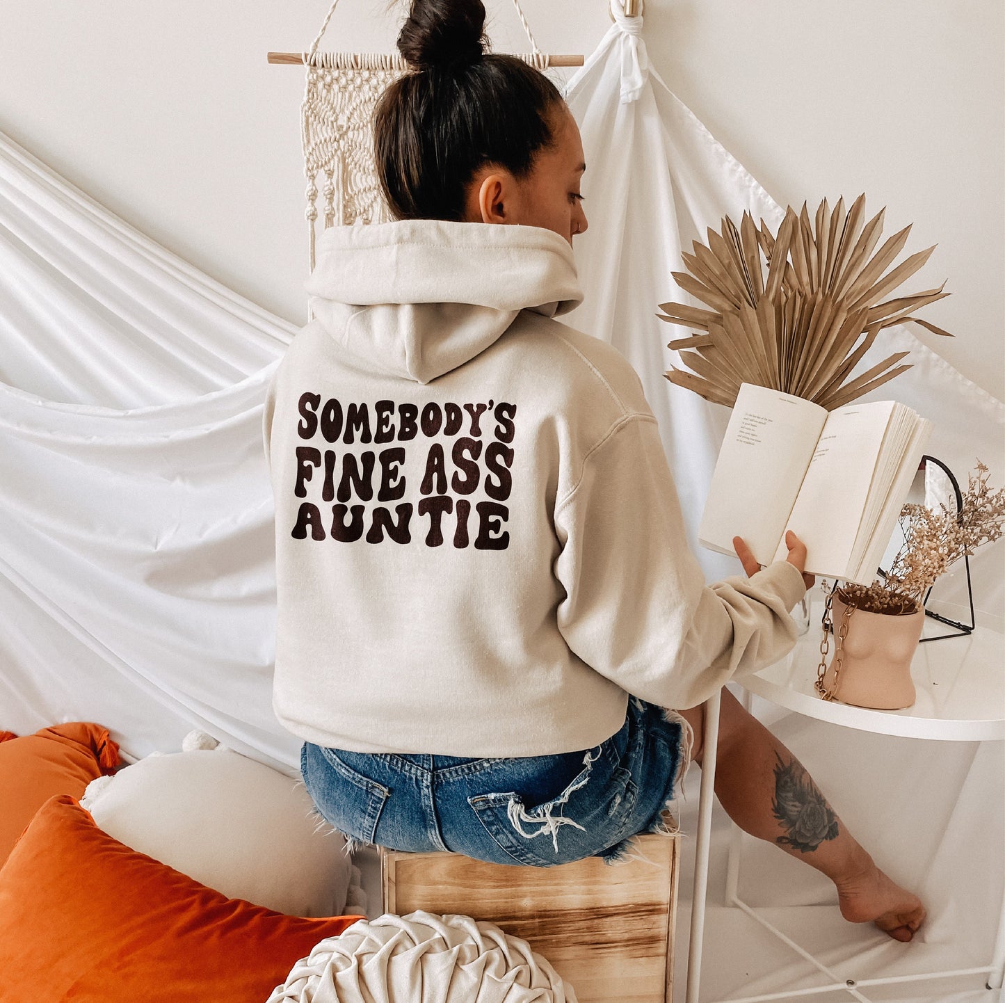 Somebody's Fine Ass Auntie Sweatshirt, Aunt Sweatshirt,Auntie Gift Hoodie,Gift for Aunt, Cool Aunt Hoodie,Mothers Day Gift,Auntie Sweatshirt