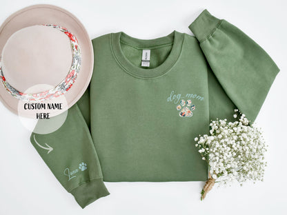 Dog Mom Sweatshirt, Custom Dog Mom Sweatshirt, Mothers Day Sweatshirt, Dog Mom Gift, Dog Lover Gift, Dog Name Sweatshirt, Gift For Mom